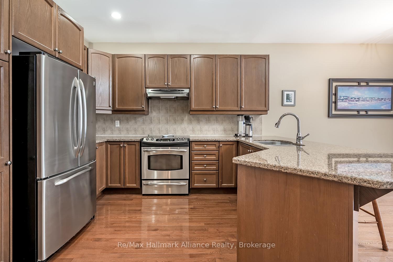 Photo 9 of 3103 Richview Boulevard, Oakville, Bronte Creek — HOMEH
