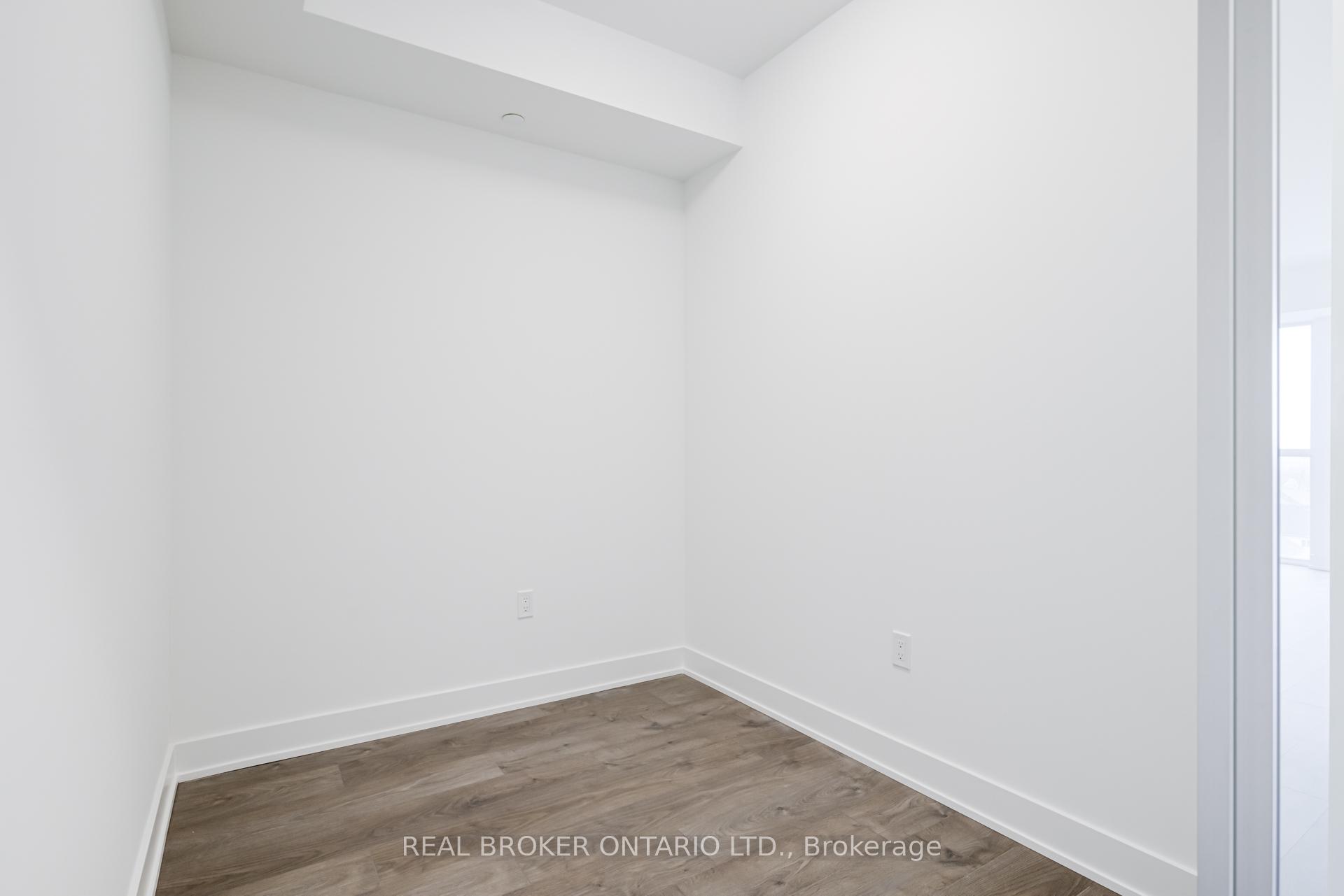 Photo 3 of Unit 724, 2343 Khalsa Gate W, Oakville, Westmount — HOMEH