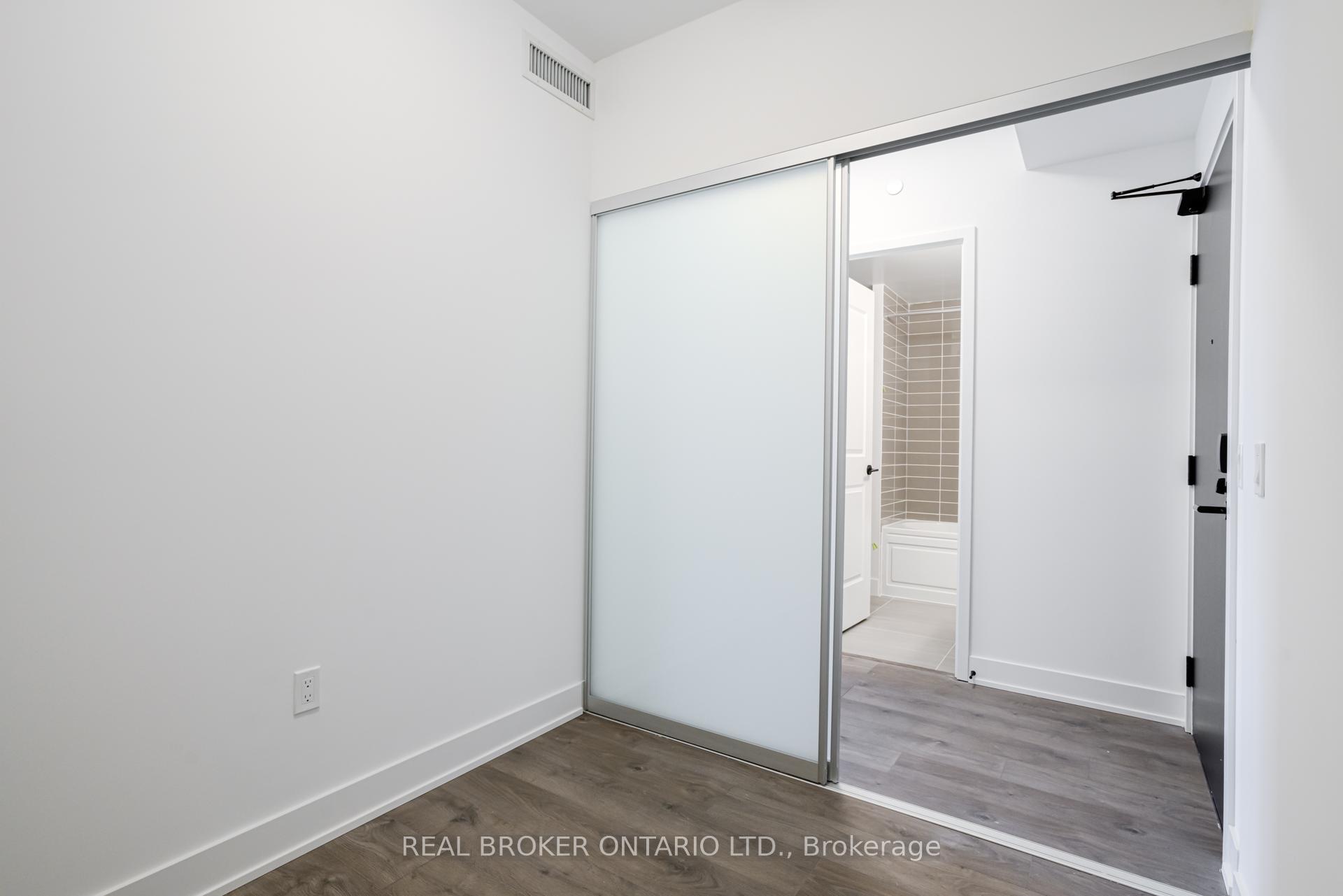 Photo 11 of Unit 724, 2343 Khalsa Gate W, Oakville, Westmount — HOMEH