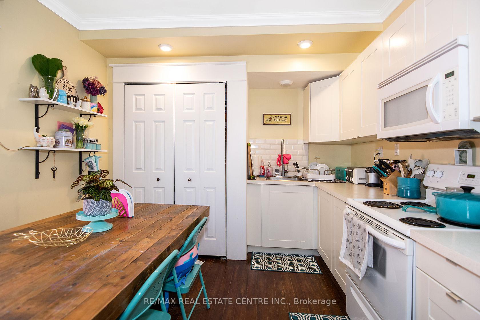Photo 17 of 132 First Avenue E, Shelburne — HOMEH