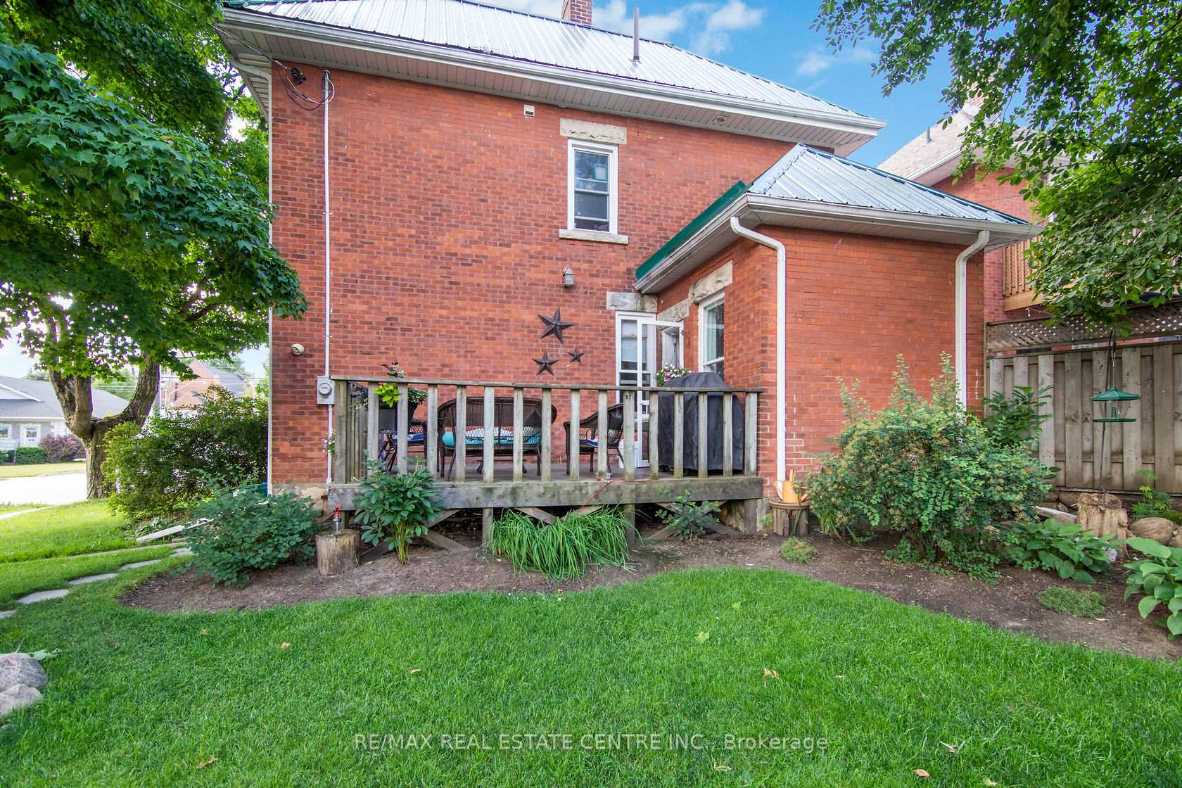 Photo 34 of 132 First Avenue E, Shelburne — HOMEH