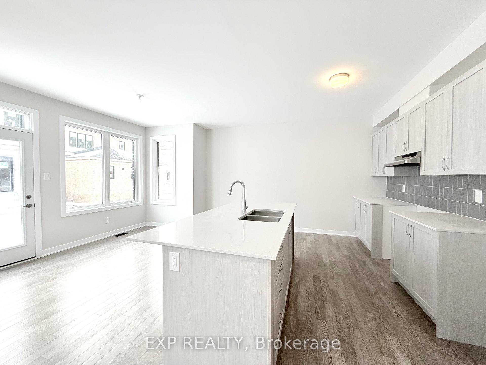Photo 5 of 171 Conservancy Drive, Ottawa, Barrhaven - Heritage Park — HOMEH