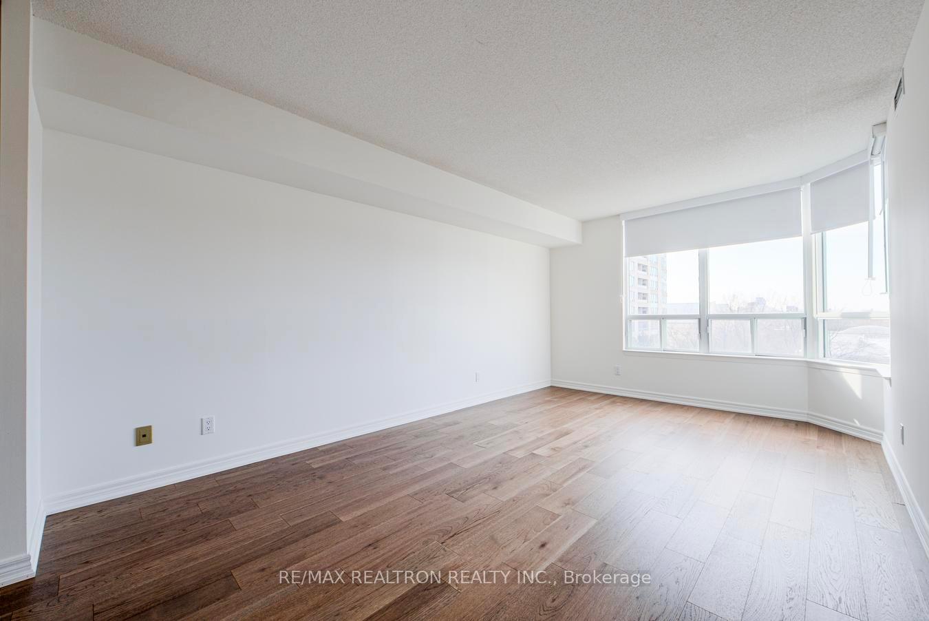 Photo 27 of Unit 708, 2 Covington Road, Toronto, Englemount-Lawrence — HOMEH
