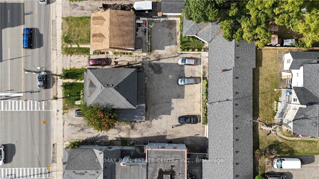 Photo 3 of 229 Water Street N, Cambridge — HOMEH