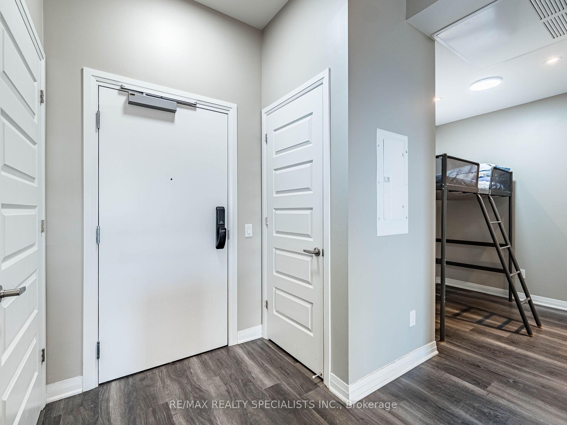 Photo 4 of Unit 613, 50 Kaitting Trail, Oakville, Glenorchy — HOMEH