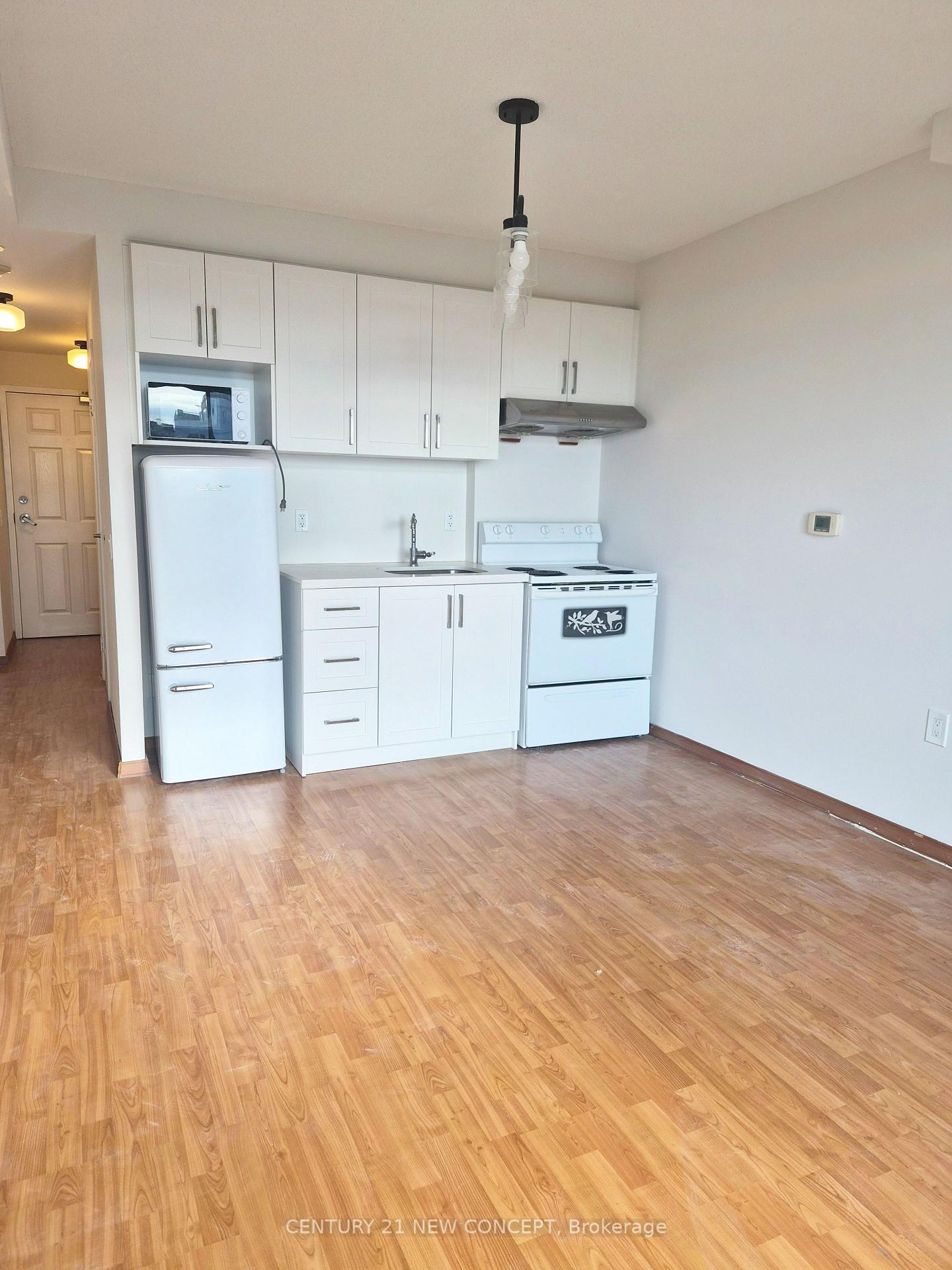 Photo 3 of Unit 1109, 15 Maplewood Avenue, Toronto, Humewood-Cedarvale — HOMEH