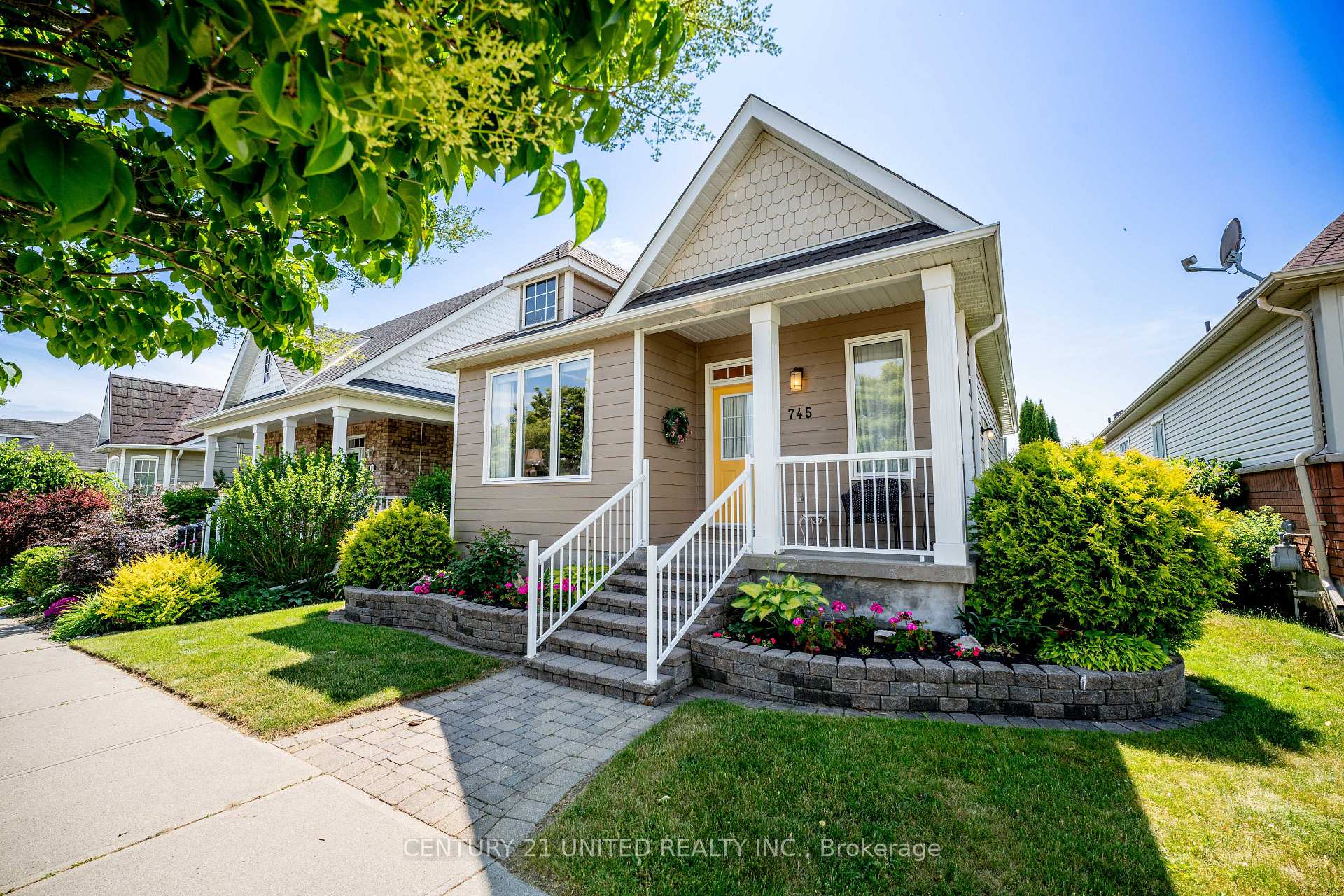 Front of 745 Prince Of Wales Drive
