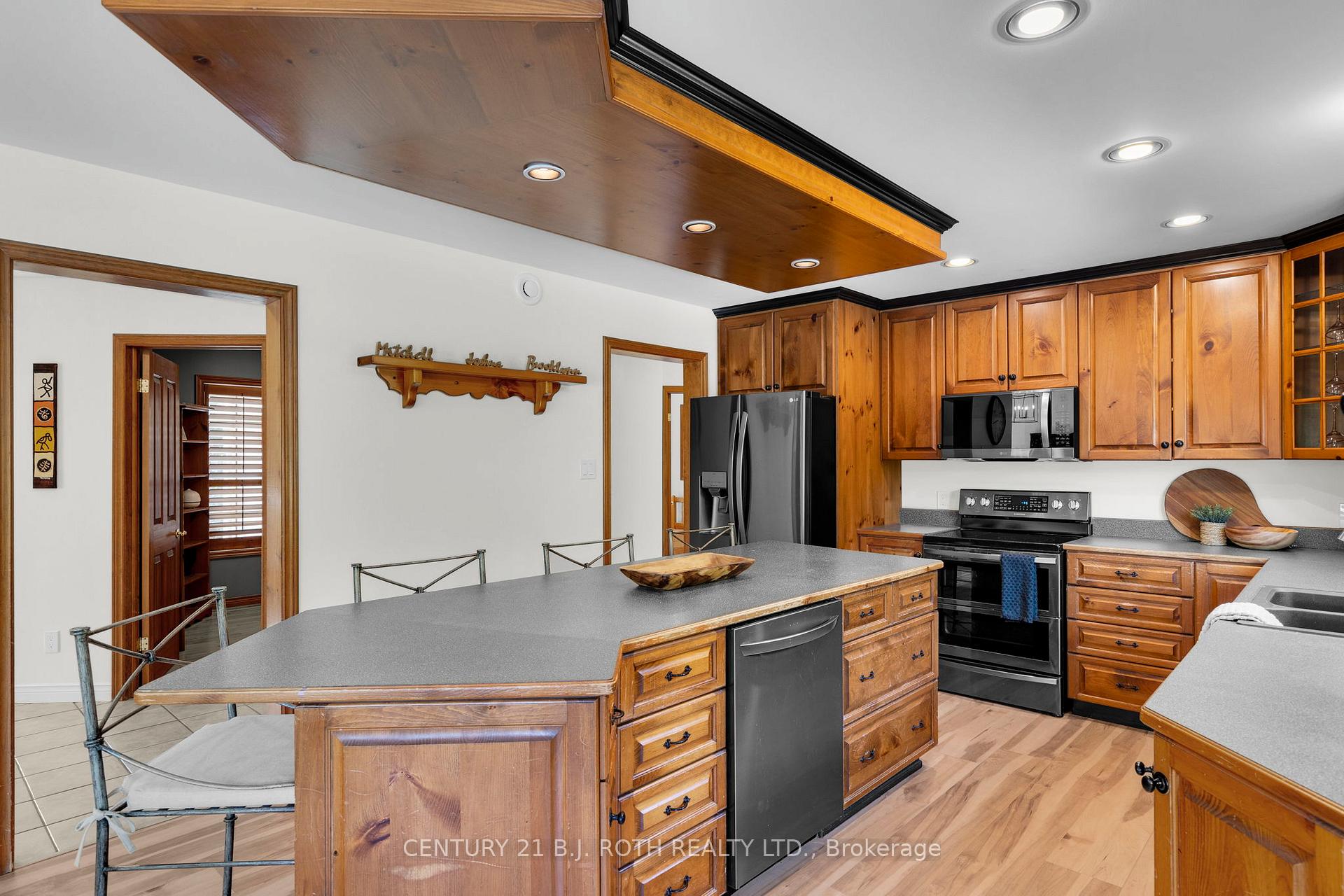 Photo 20 of 256 Denney Drive, Essa, Baxter — HOMEH