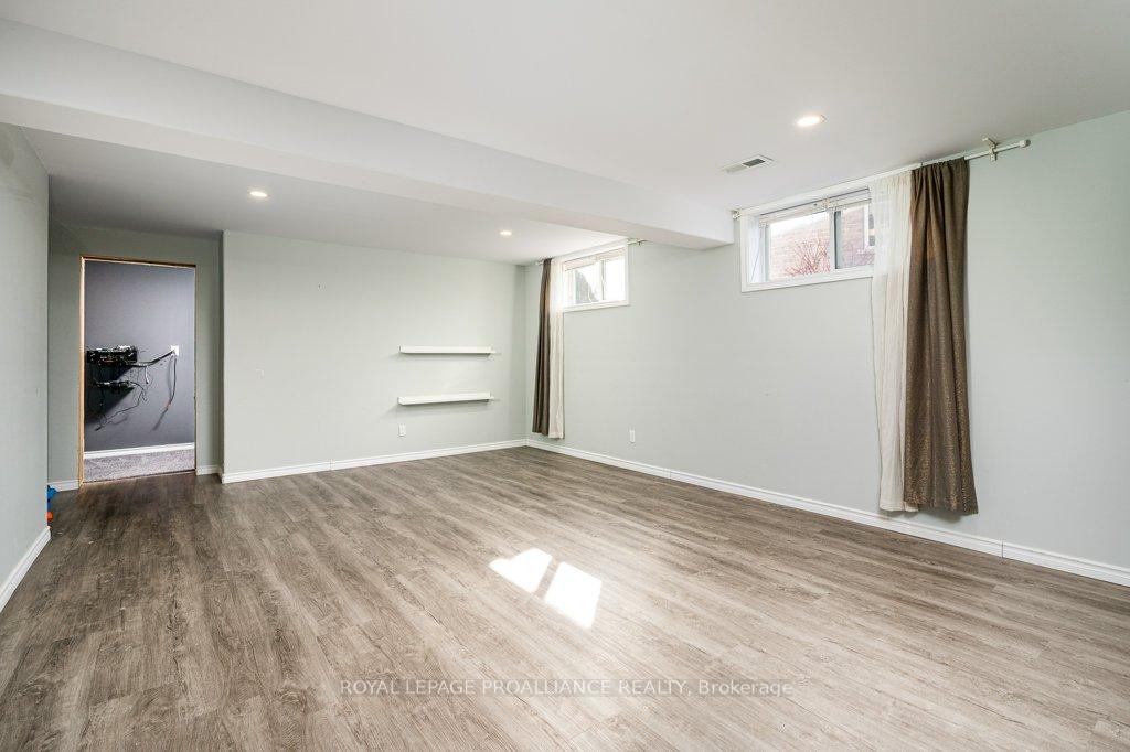 Photo 23 of 45 Gavey Street, Belleville, Thurlow Ward — HOMEH