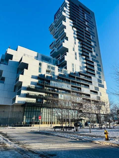 Front of Unit 2705, 170 Bayview Avenue