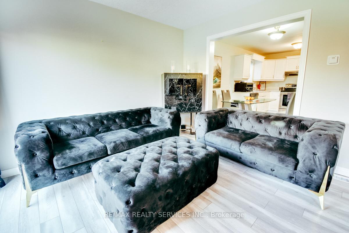 Photo 32 of 21 Faith Boulevard, St. Thomas — HOMEH