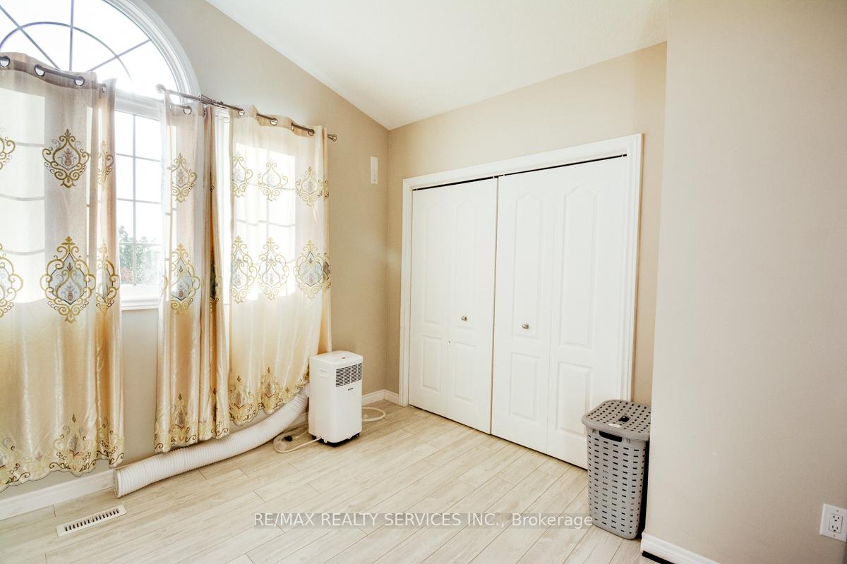 Photo 22 of 21 Faith Boulevard, St. Thomas — HOMEH