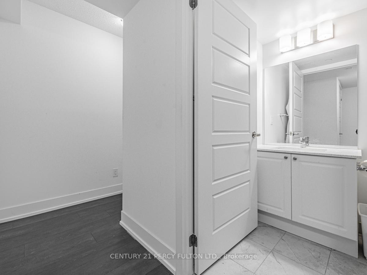 Photo 15 of Unit 302, 1255 Bayly Street, Pickering, Bay Ridges — HOMEH