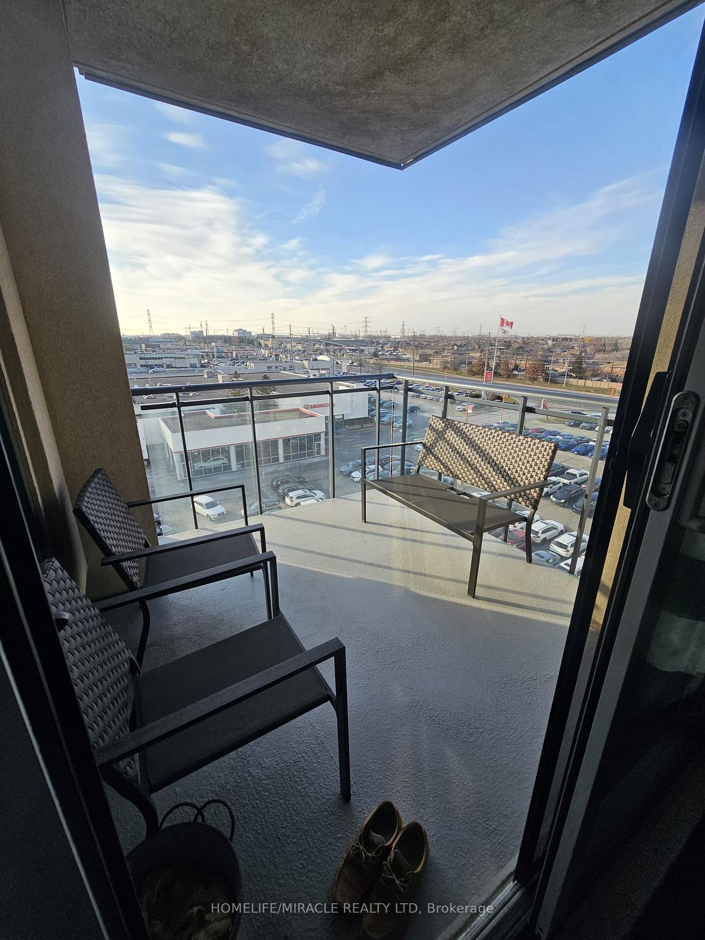 Photo 11 of Unit 603, 24 Woodstream Boulevard, Vaughan, Vaughan Grove — HOMEH