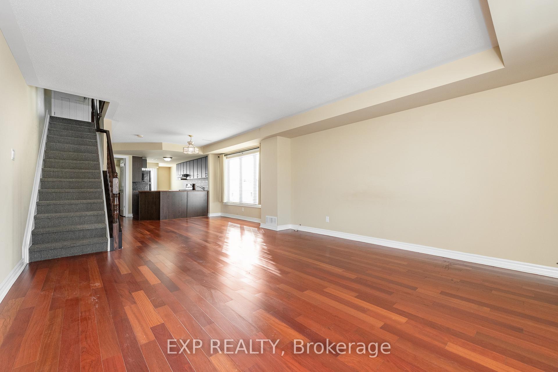 Photo 3 of Unit B, 734 Chapman Mills Drive, Ottawa, Barrhaven - Strandherd — HOMEH