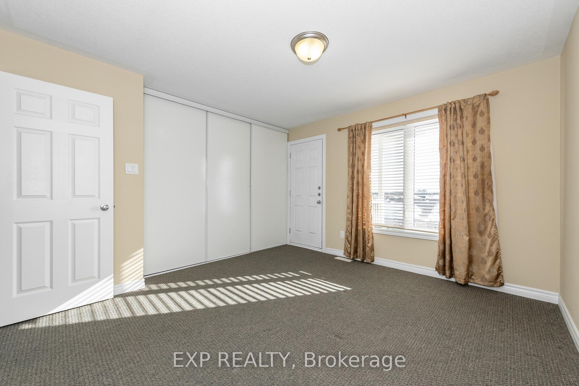 Photo 8 of Unit B, 734 Chapman Mills Drive, Ottawa, Barrhaven - Strandherd — HOMEH