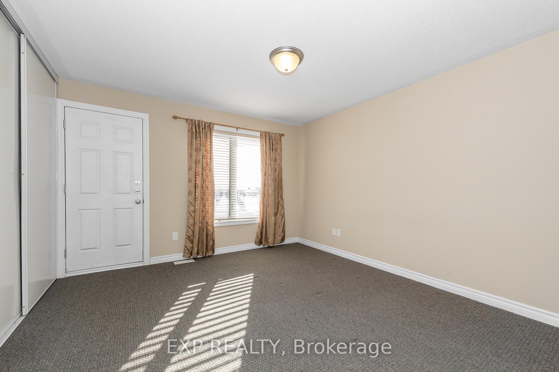 Photo 16 of Unit B, 734 Chapman Mills Drive, Ottawa, Barrhaven - Strandherd — HOMEH