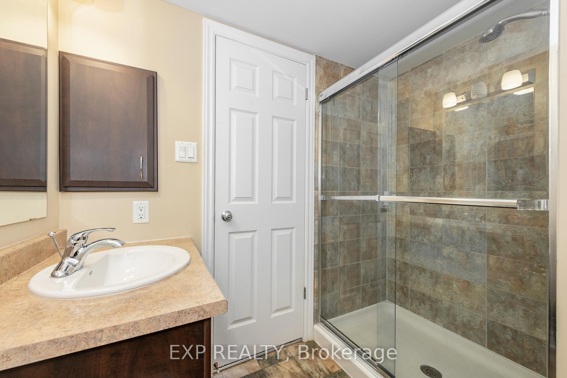 Photo 44 of Unit B, 734 Chapman Mills Drive, Ottawa, Barrhaven - Strandherd — HOMEH