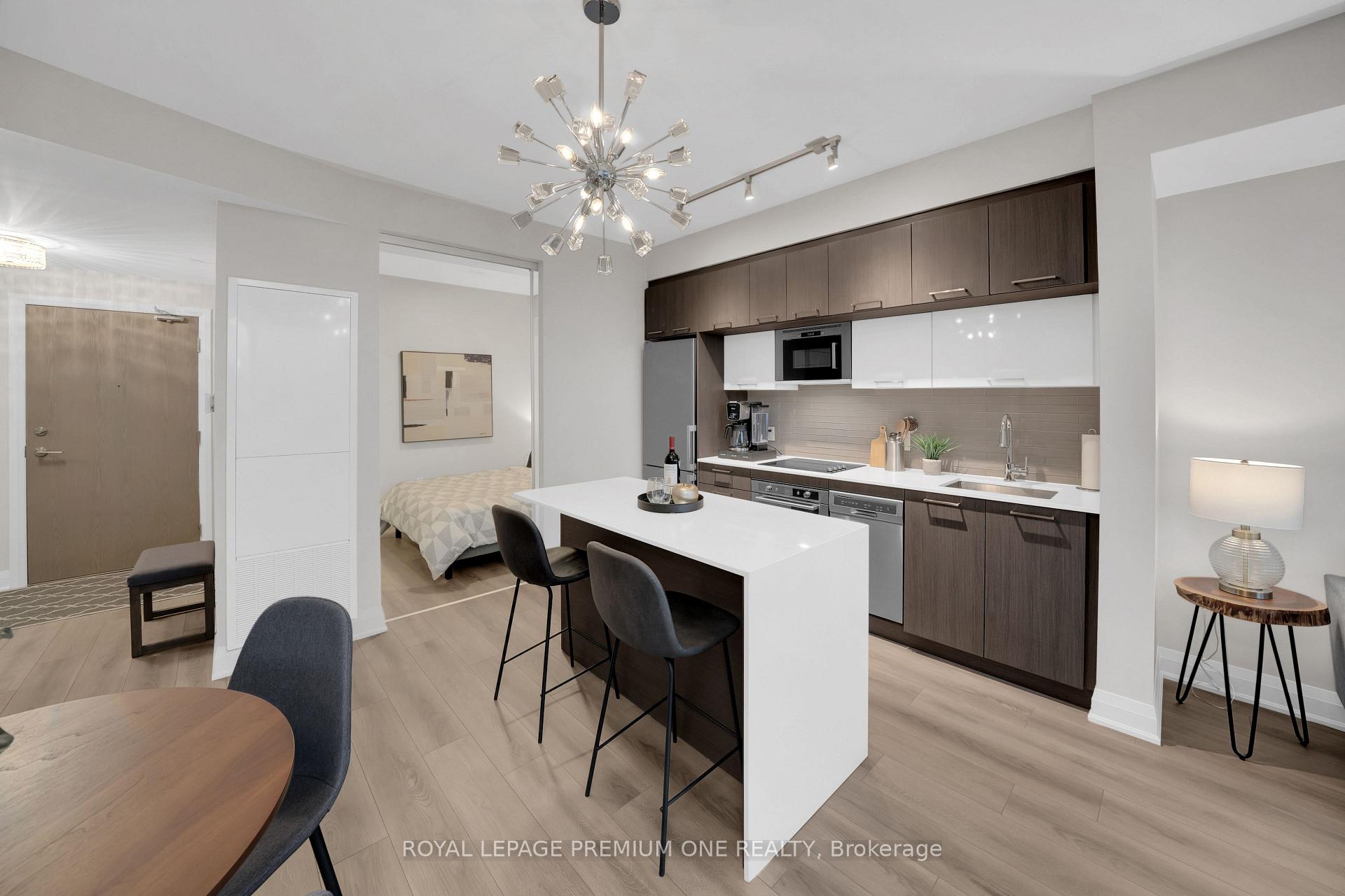 Photo 4 of Unit 623, 4800 highway 7 Road, Vaughan, East Woodbridge — HOMEH