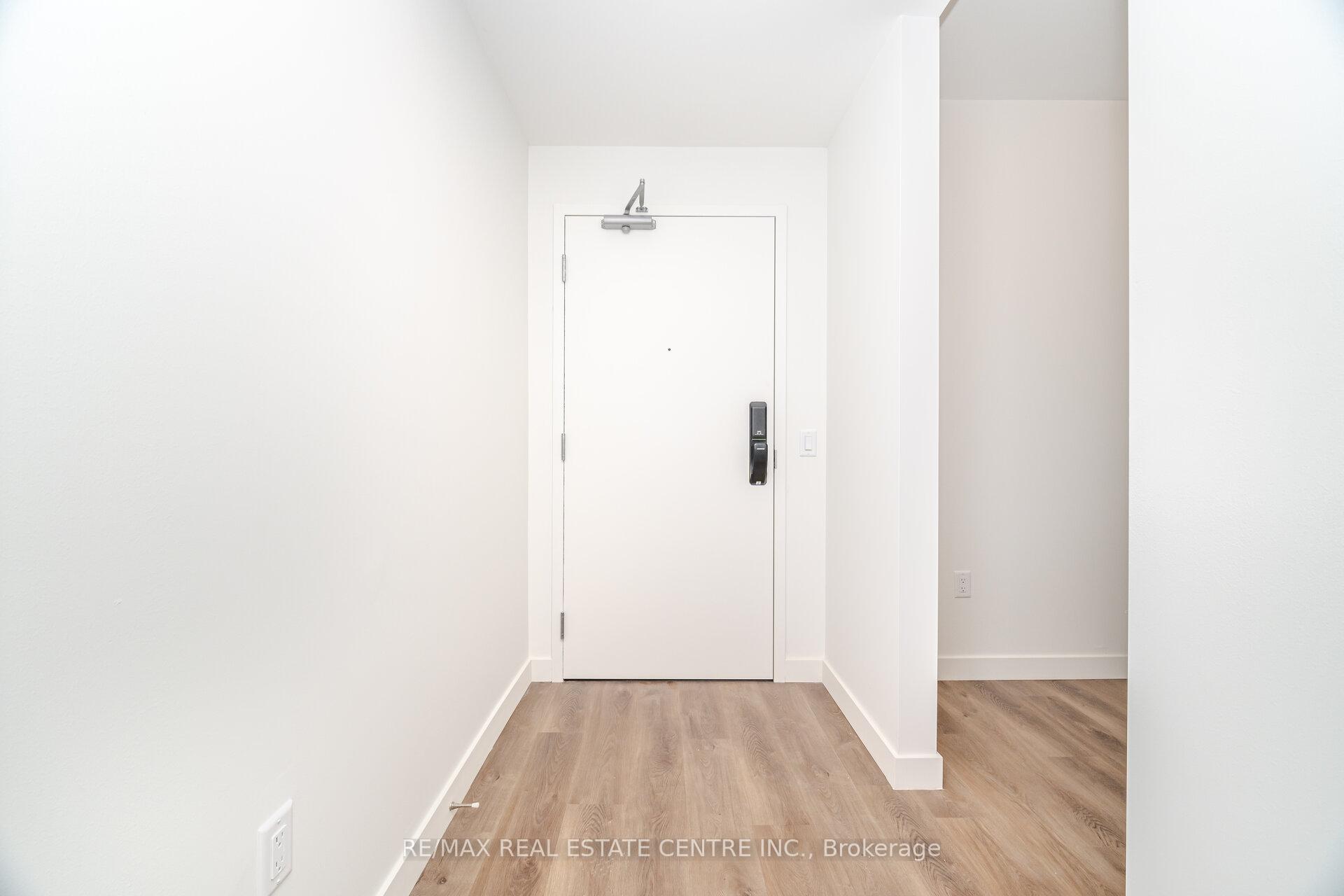 Photo 4 of Unit 405, 461 Green Road, Hamilton, Stoney Creek — HOMEH
