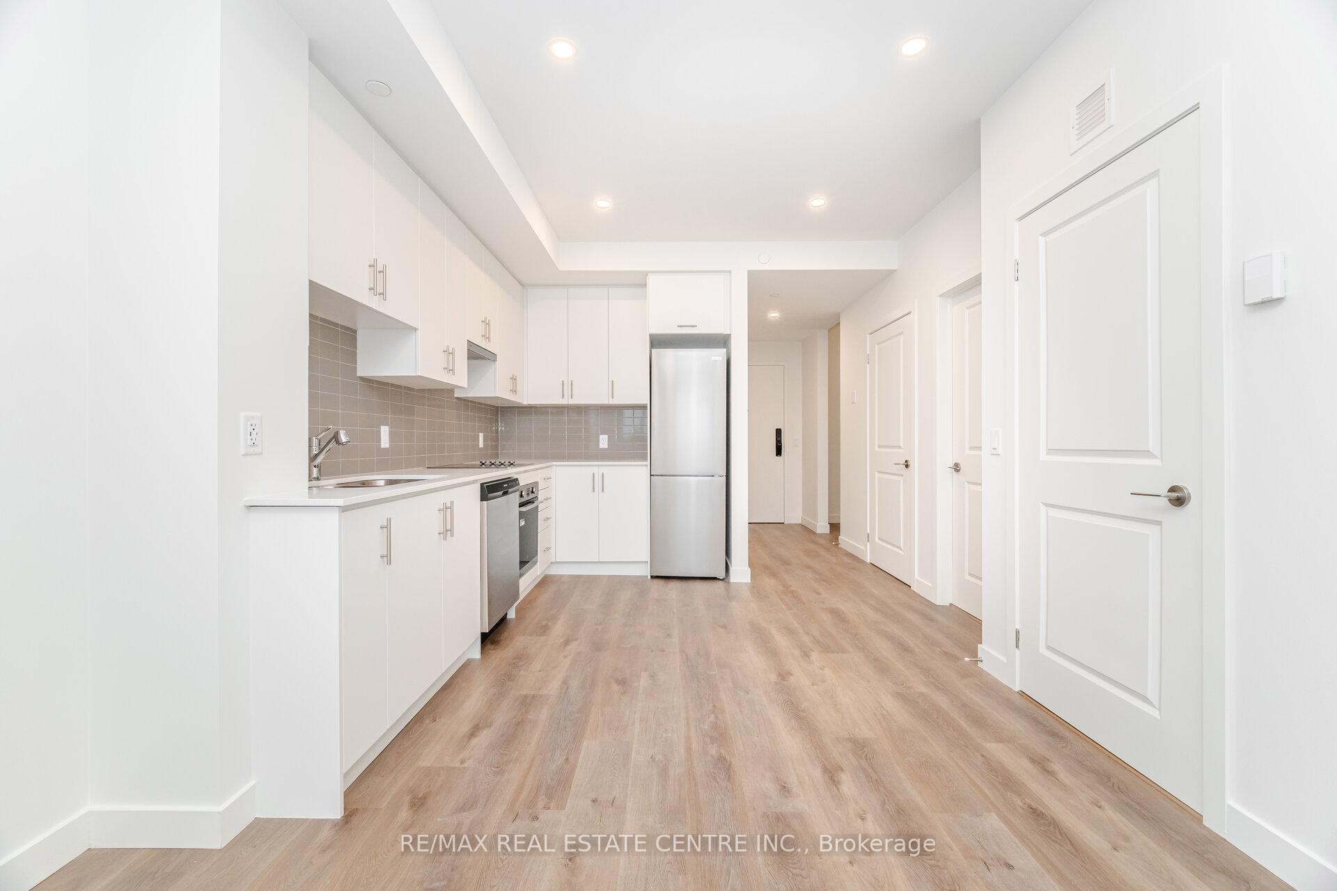 Photo 8 of Unit 405, 461 Green Road, Hamilton, Stoney Creek — HOMEH