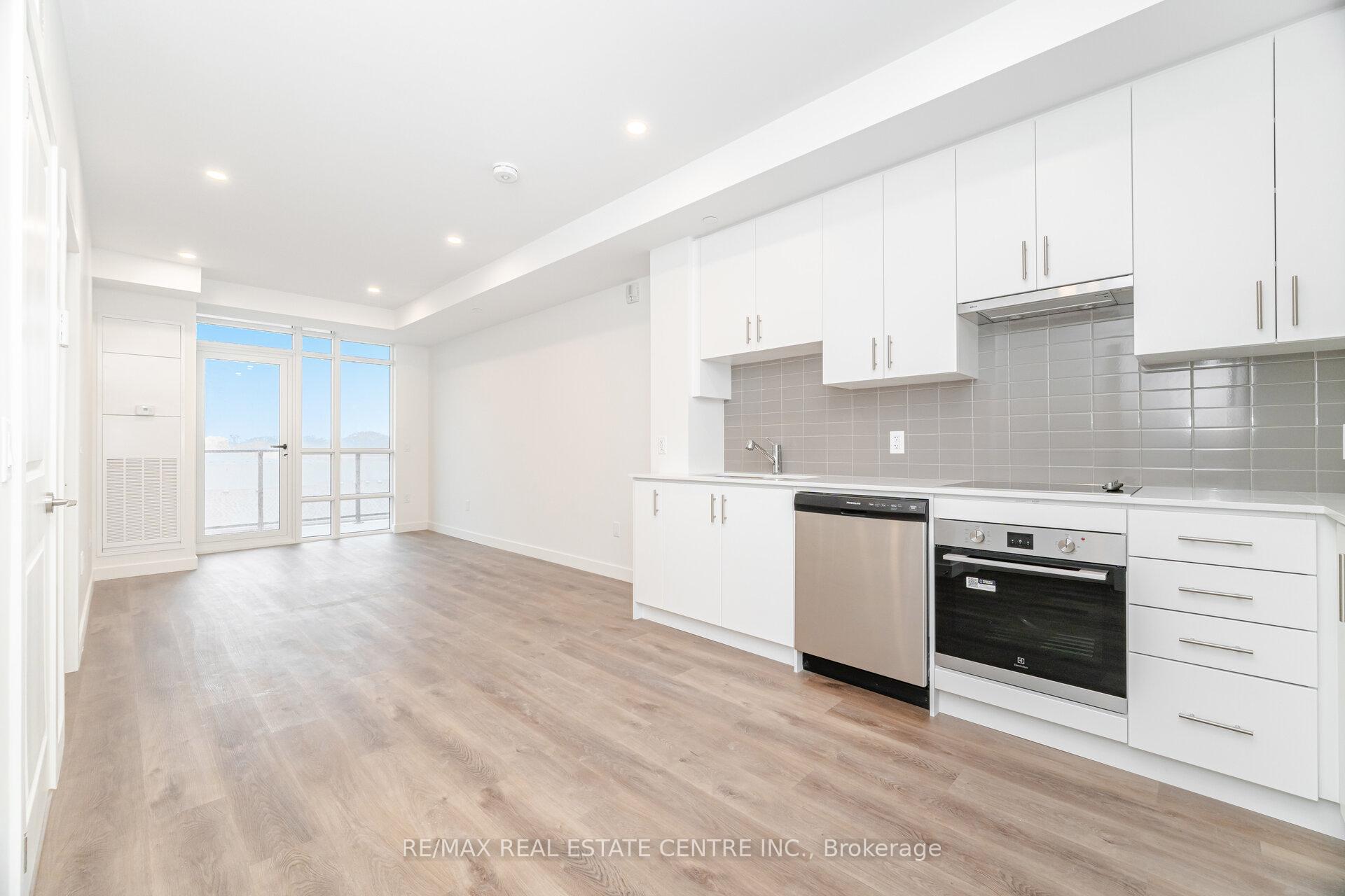 Photo 6 of Unit 405, 461 Green Road, Hamilton, Stoney Creek — HOMEH