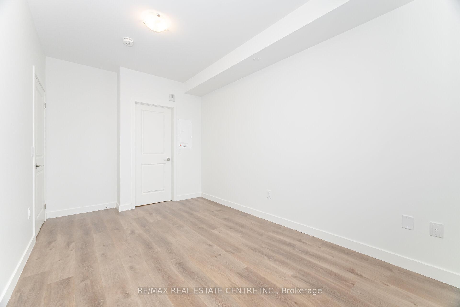 Photo 13 of Unit 405, 461 Green Road, Hamilton, Stoney Creek — HOMEH