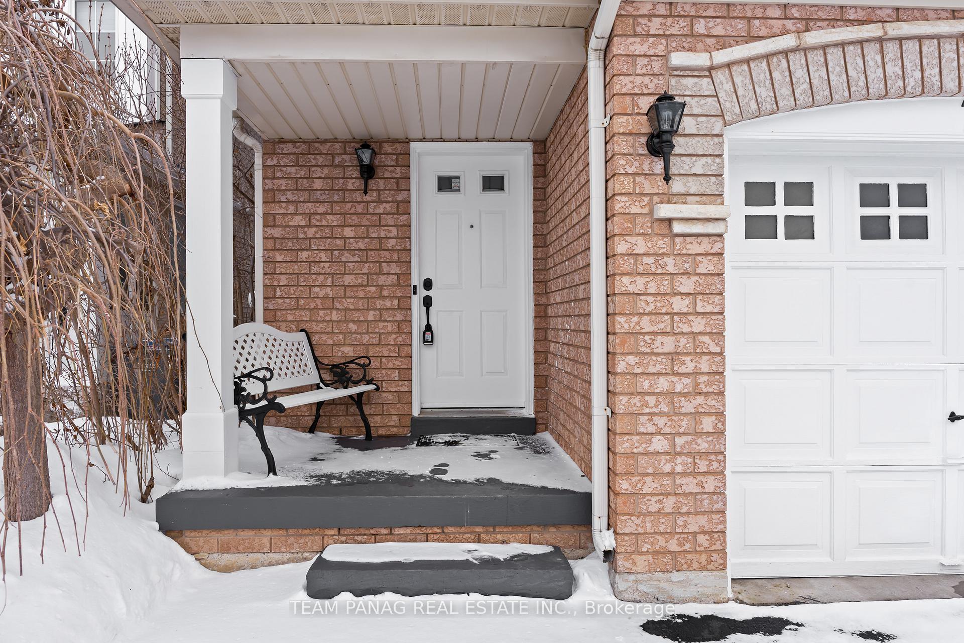 Photo 6 of 71 Tiller Trail, Brampton, Fletcher's Creek Village — HOMEH