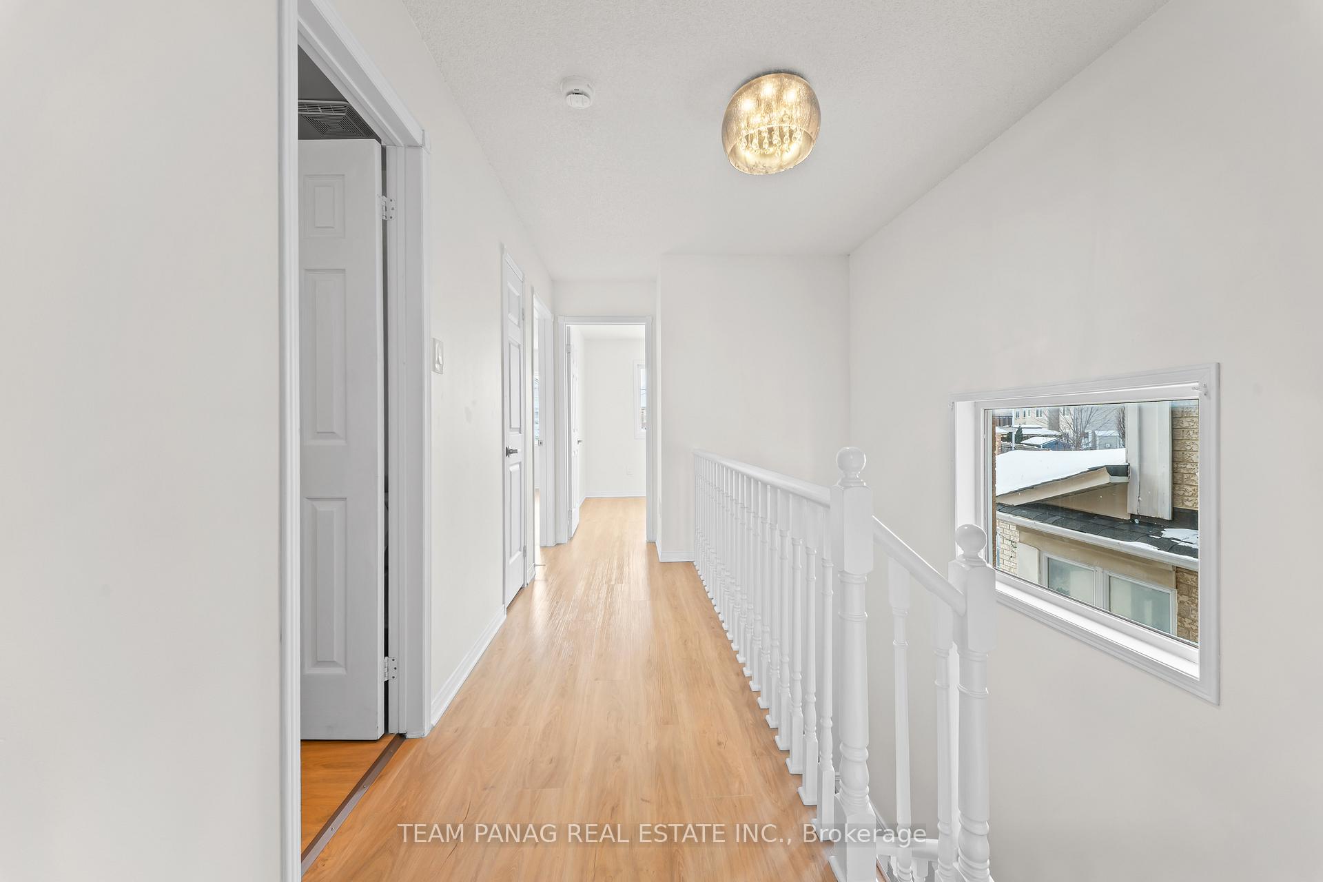 Photo 10 of 71 Tiller Trail, Brampton, Fletcher's Creek Village — HOMEH