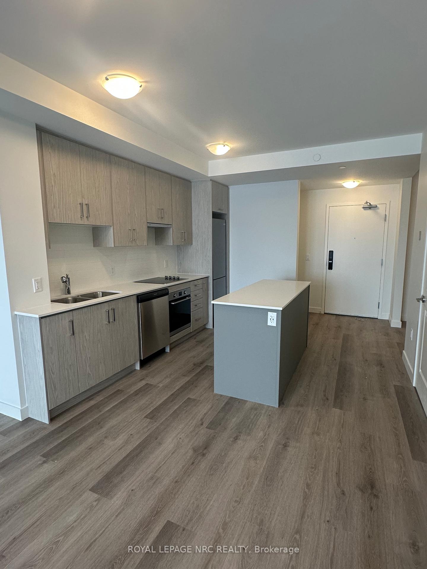 Photo 13 of Unit 313, 461 Green Road, Hamilton, Lakeshore — HOMEH