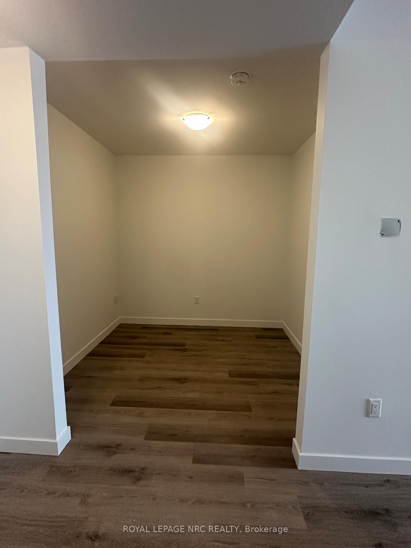 Photo 12 of Unit 313, 461 Green Road, Hamilton, Lakeshore — HOMEH