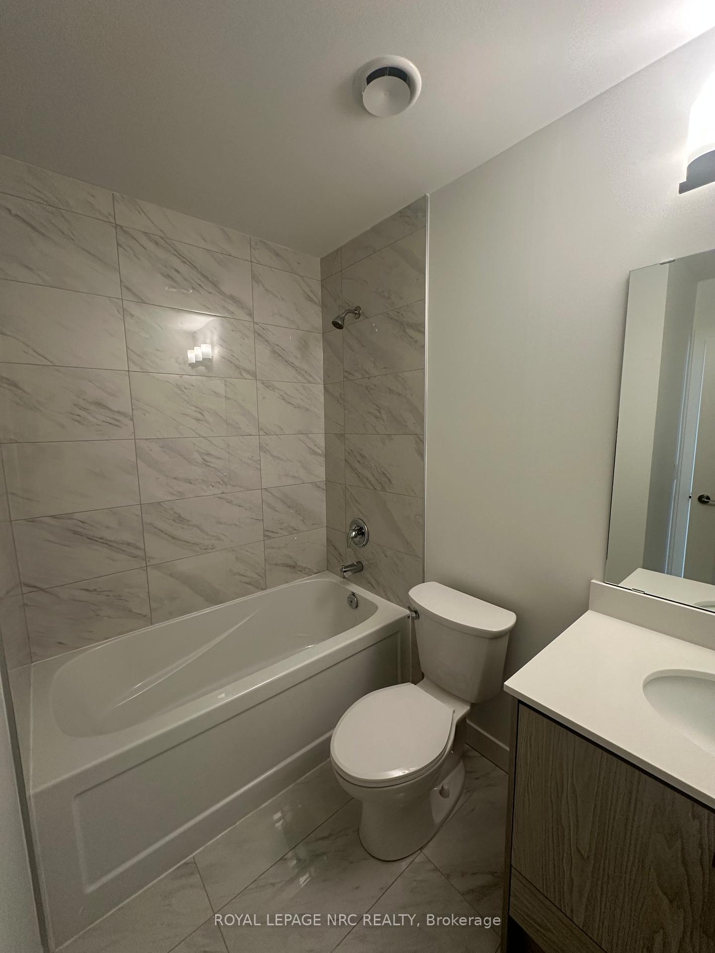 Photo 9 of Unit 313, 461 Green Road, Hamilton, Lakeshore — HOMEH