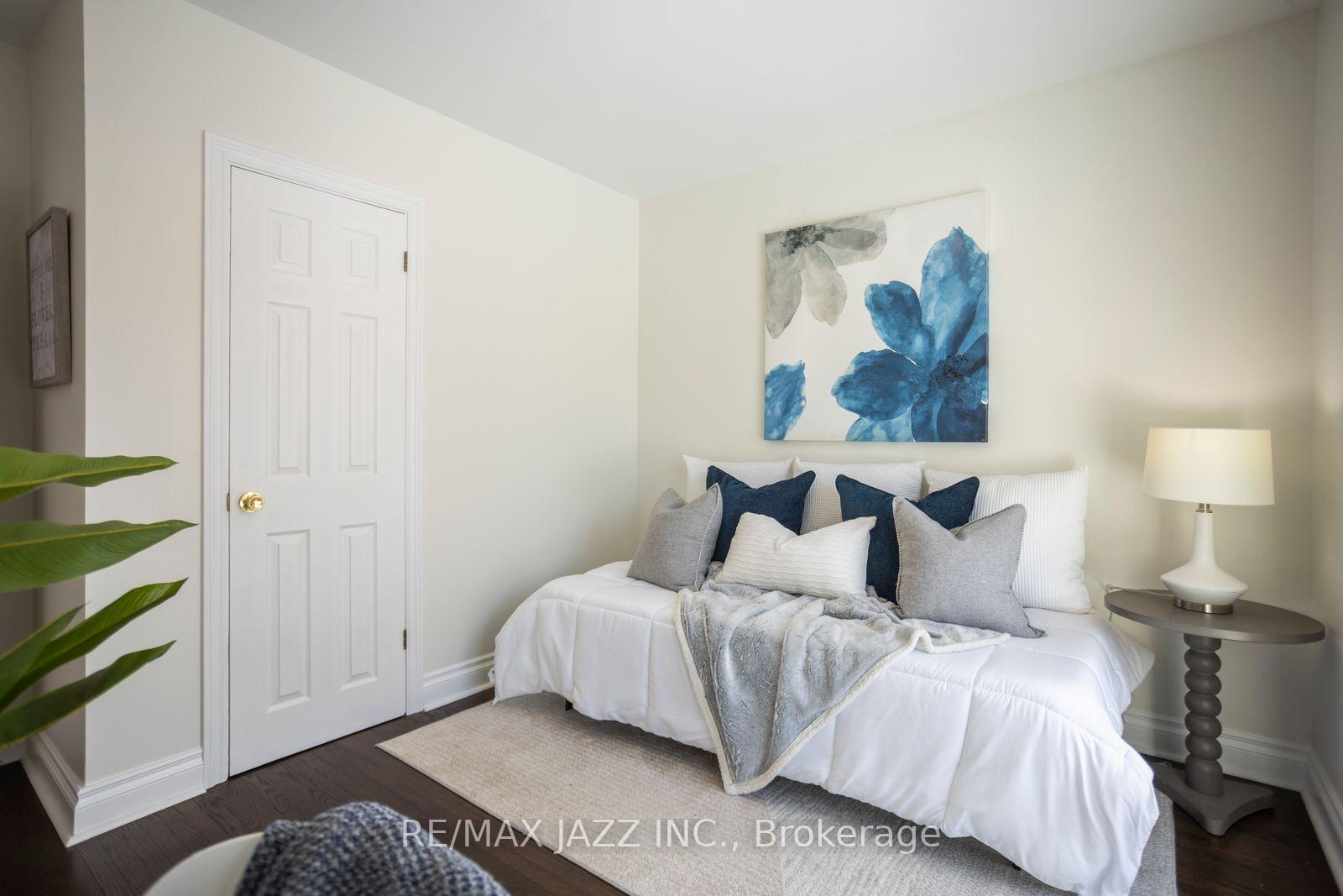 Photo 19 of 256 Trent Street, Oshawa, McLaughlin — HOMEH