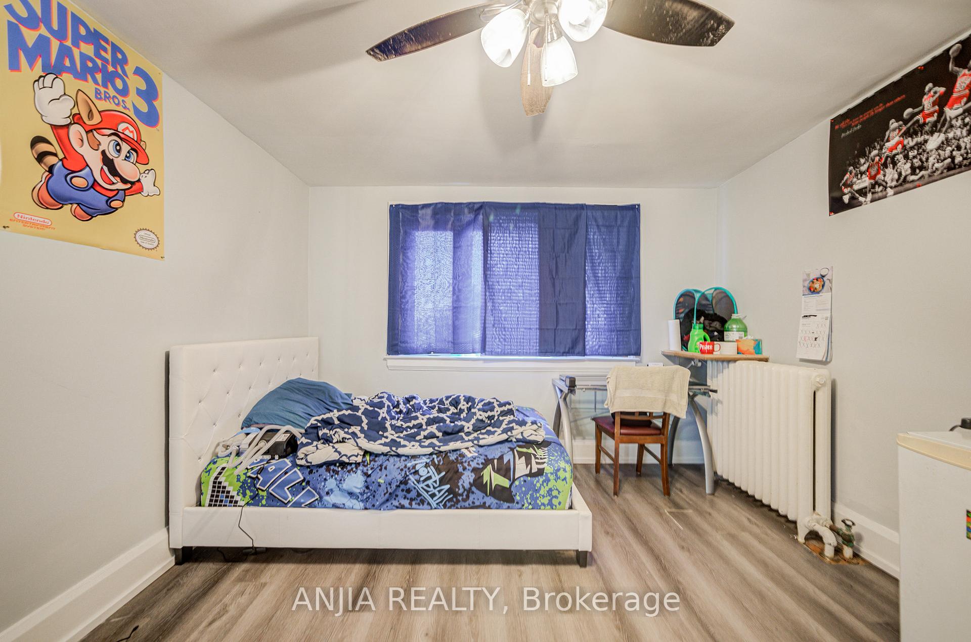 Photo 17 of 7 Linnsmore Crescent, Toronto, Danforth Village-East York — HOMEH