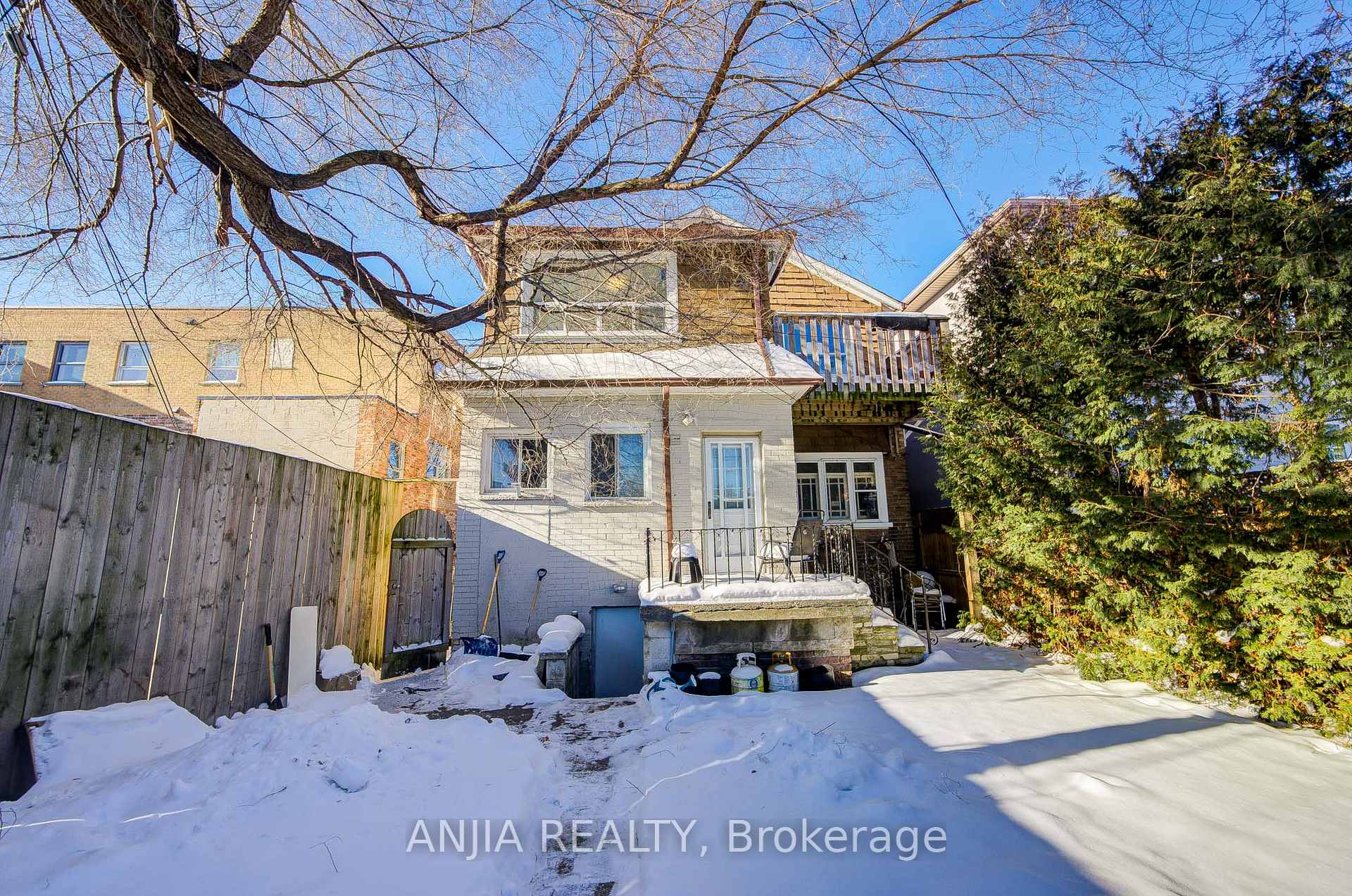 Photo 25 of 7 Linnsmore Crescent, Toronto, Danforth Village-East York — HOMEH