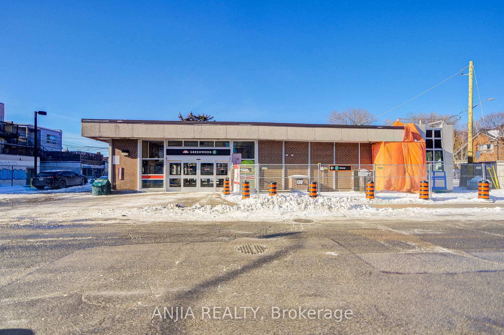 Photo 28 of 7 Linnsmore Crescent, Toronto, Danforth Village-East York — HOMEH