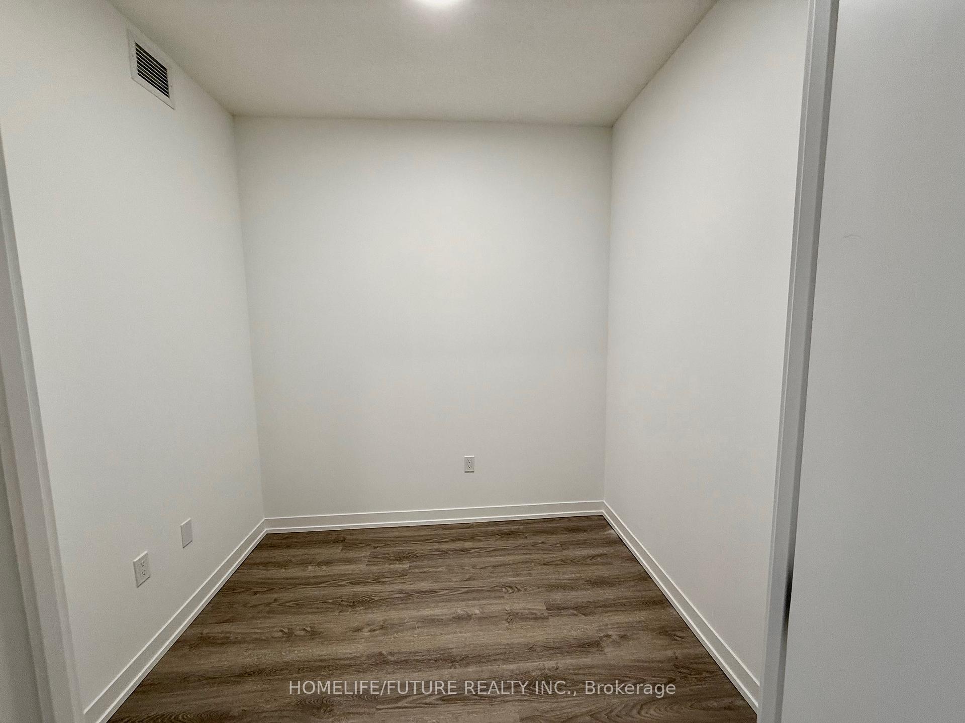 Photo 2 of Unit 4715, 8 Interchange Way, Vaughan, Vaughan Corporate Centre — HOMEH