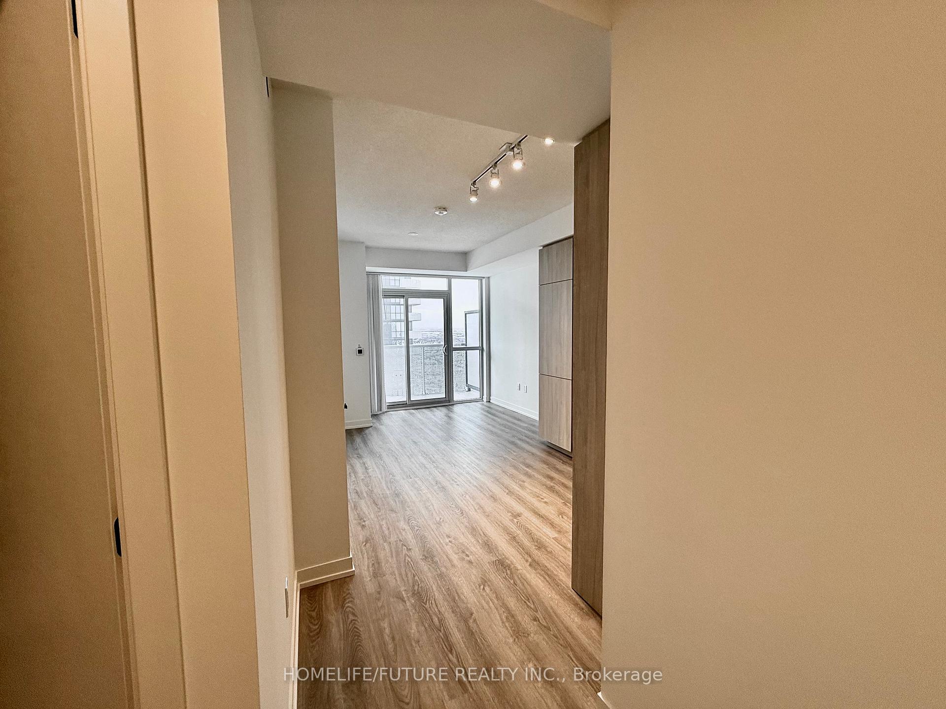 Photo 10 of Unit 4715, 8 Interchange Way, Vaughan, Vaughan Corporate Centre — HOMEH