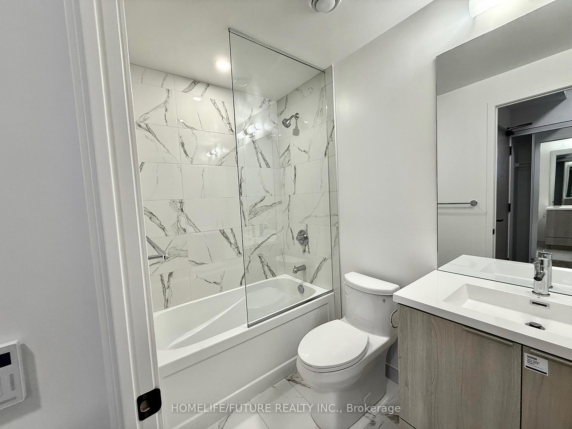 Photo 11 of Unit 4715, 8 Interchange Way, Vaughan, Vaughan Corporate Centre — HOMEH