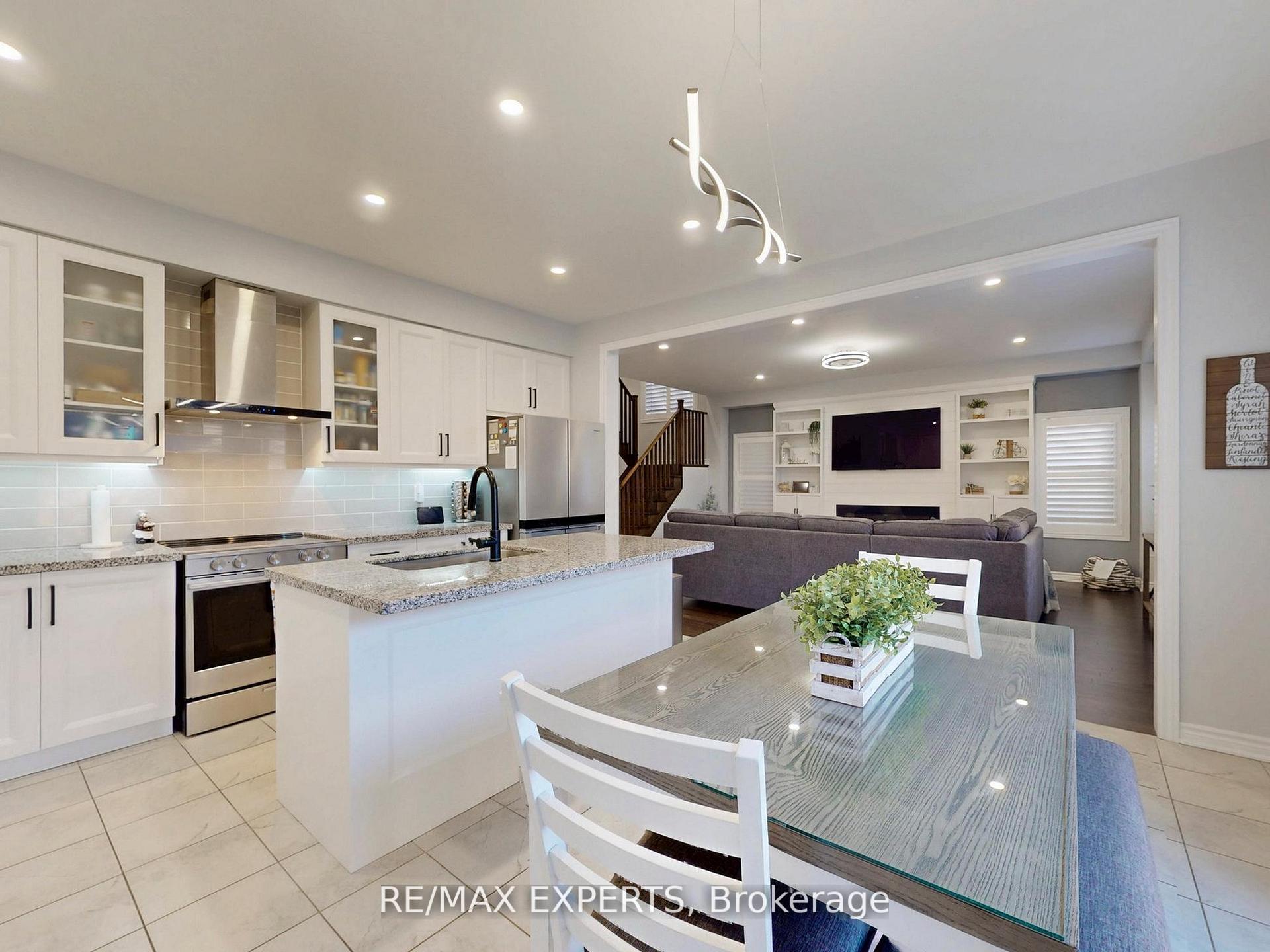 Photo 3 of 1002 Cole Street, Innisfil, Alcona — HOMEH