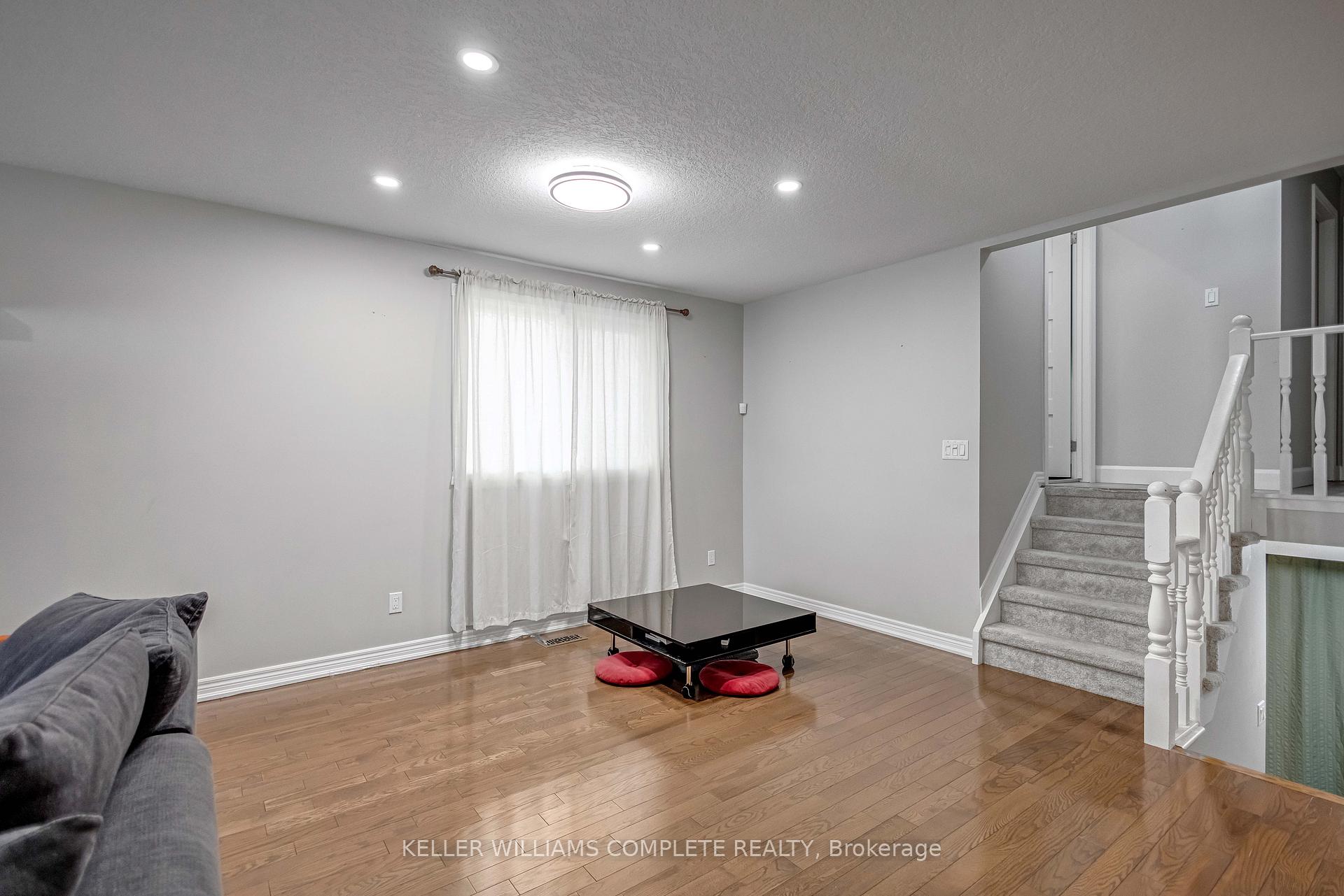 Photo 9 of 18 Rosewell Street, Hamilton, Randall — HOMEH
