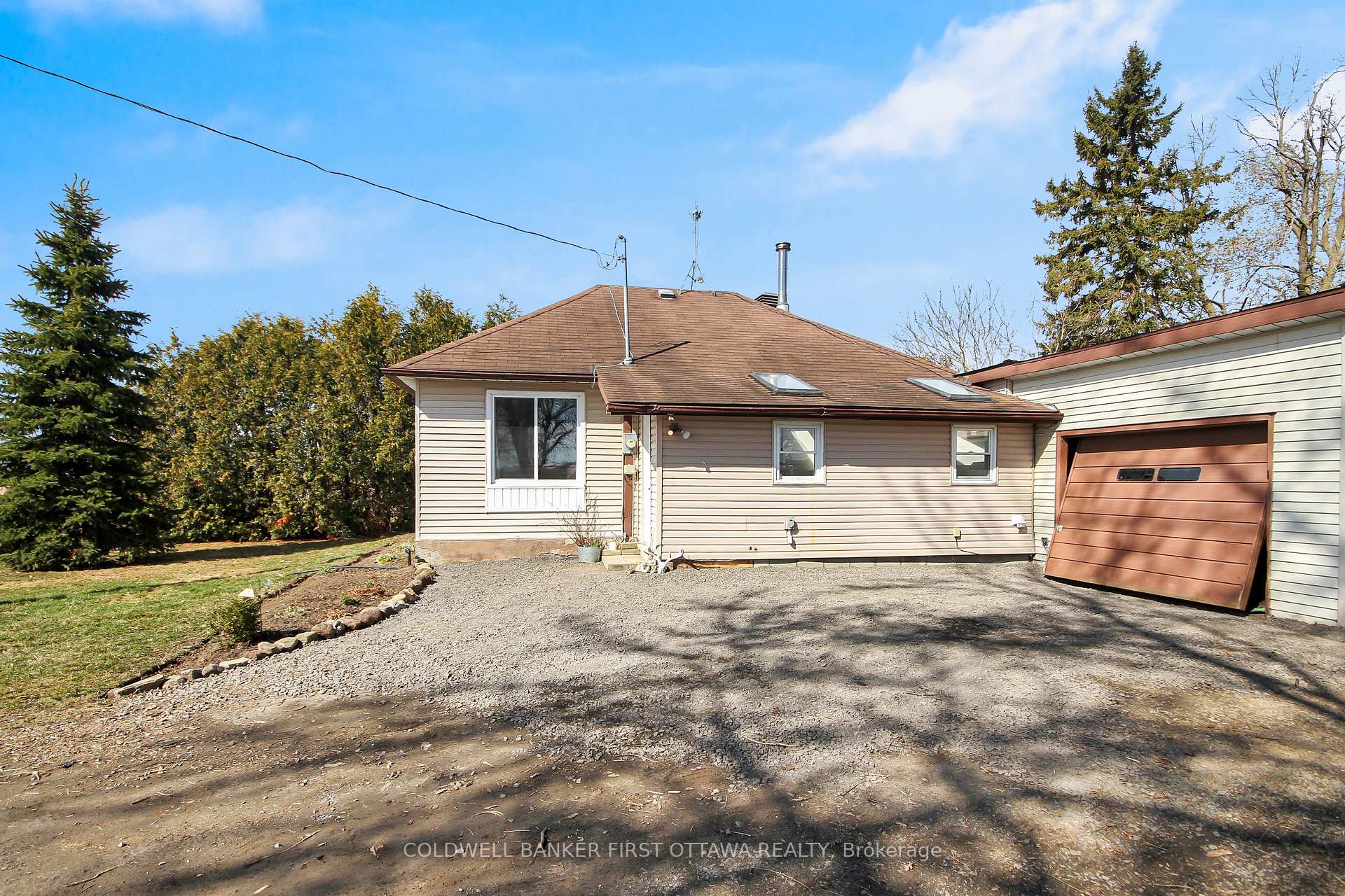 Photo 2 of 6671 Dalmeny Road, Ottawa, Osgoode Twp South of Reg Rd 6 — HOMEH