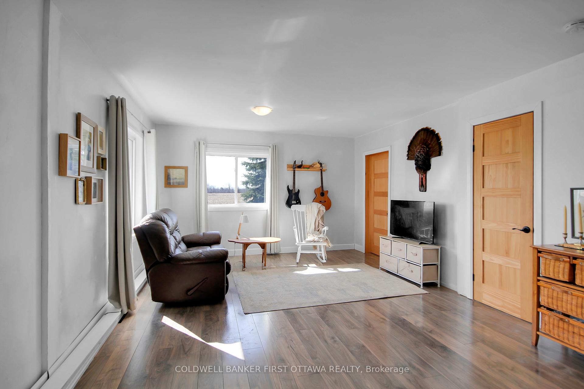 Photo 6 of 6671 Dalmeny Road, Ottawa, Osgoode Twp South of Reg Rd 6 — HOMEH