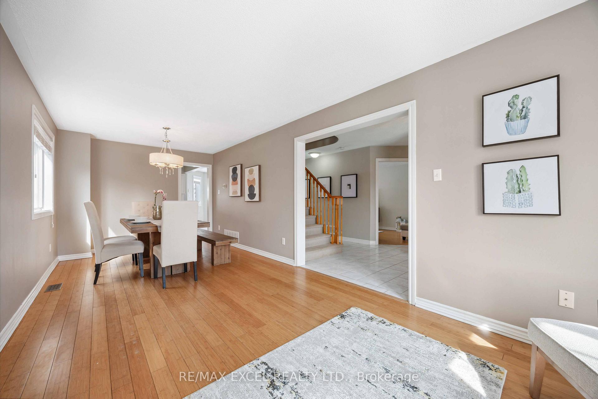 Photo 5 of 20 Bird Street, Barrie, Edgehill Drive — HOMEH