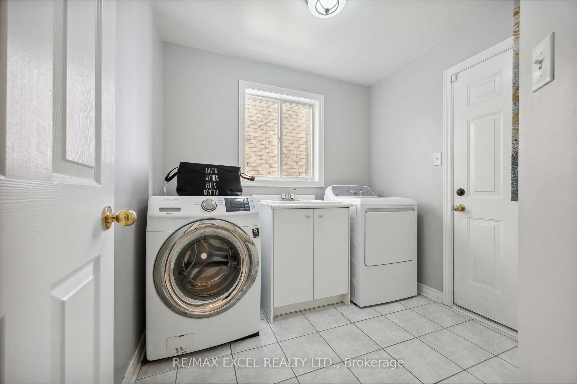 Photo 16 of 20 Bird Street, Barrie, Edgehill Drive — HOMEH