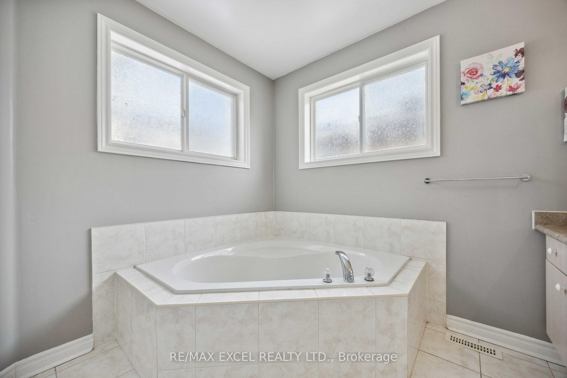 Photo 20 of 20 Bird Street, Barrie, Edgehill Drive — HOMEH