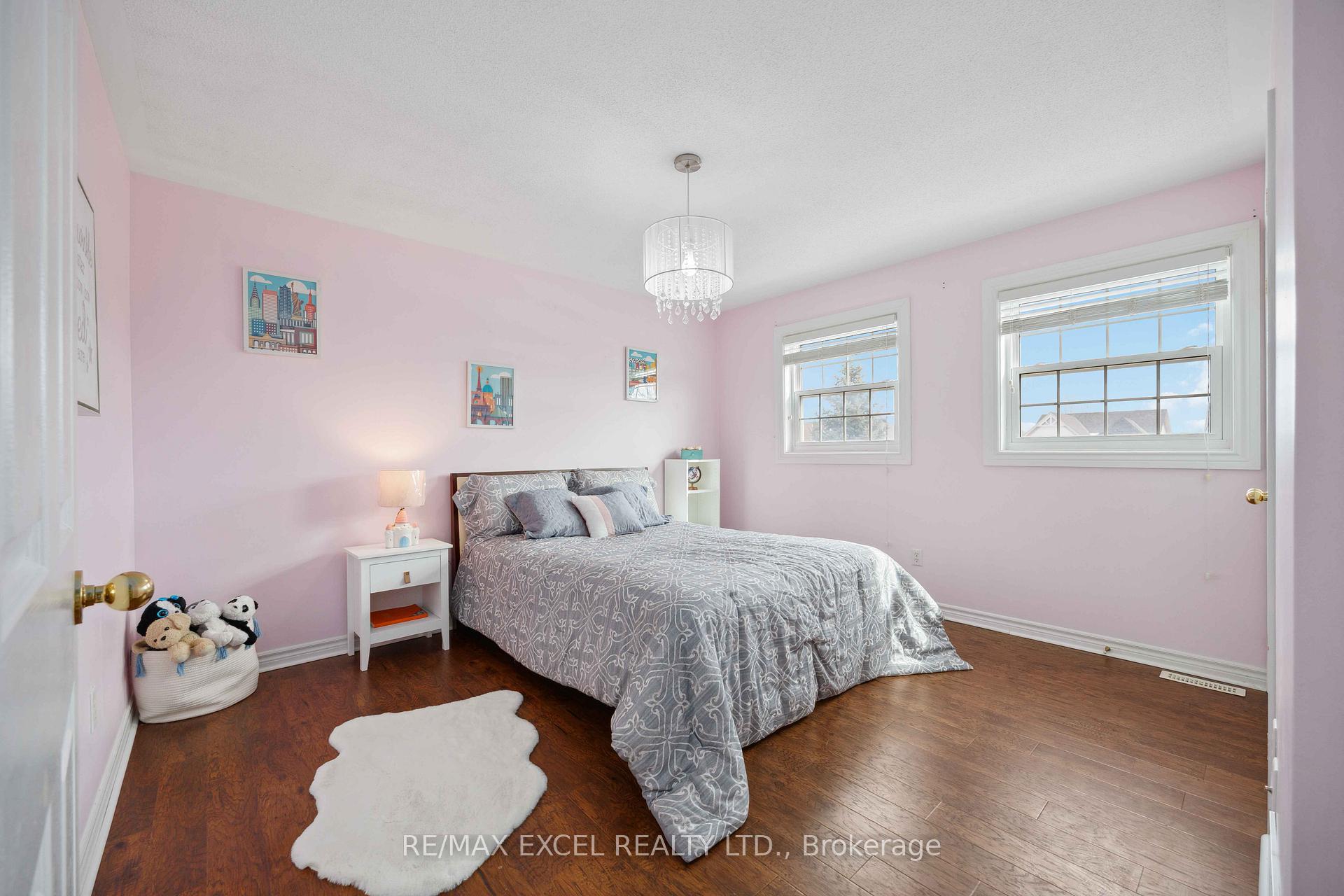 Photo 21 of 20 Bird Street, Barrie, Edgehill Drive — HOMEH