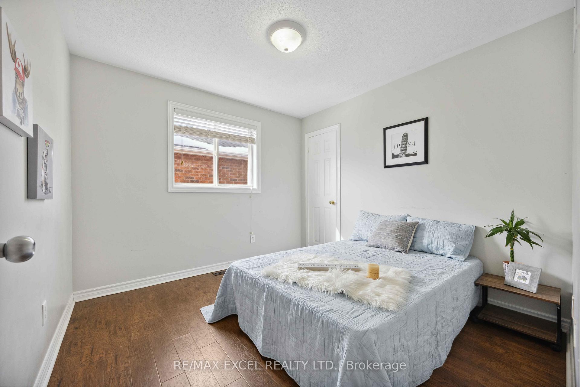 Photo 23 of 20 Bird Street, Barrie, Edgehill Drive — HOMEH