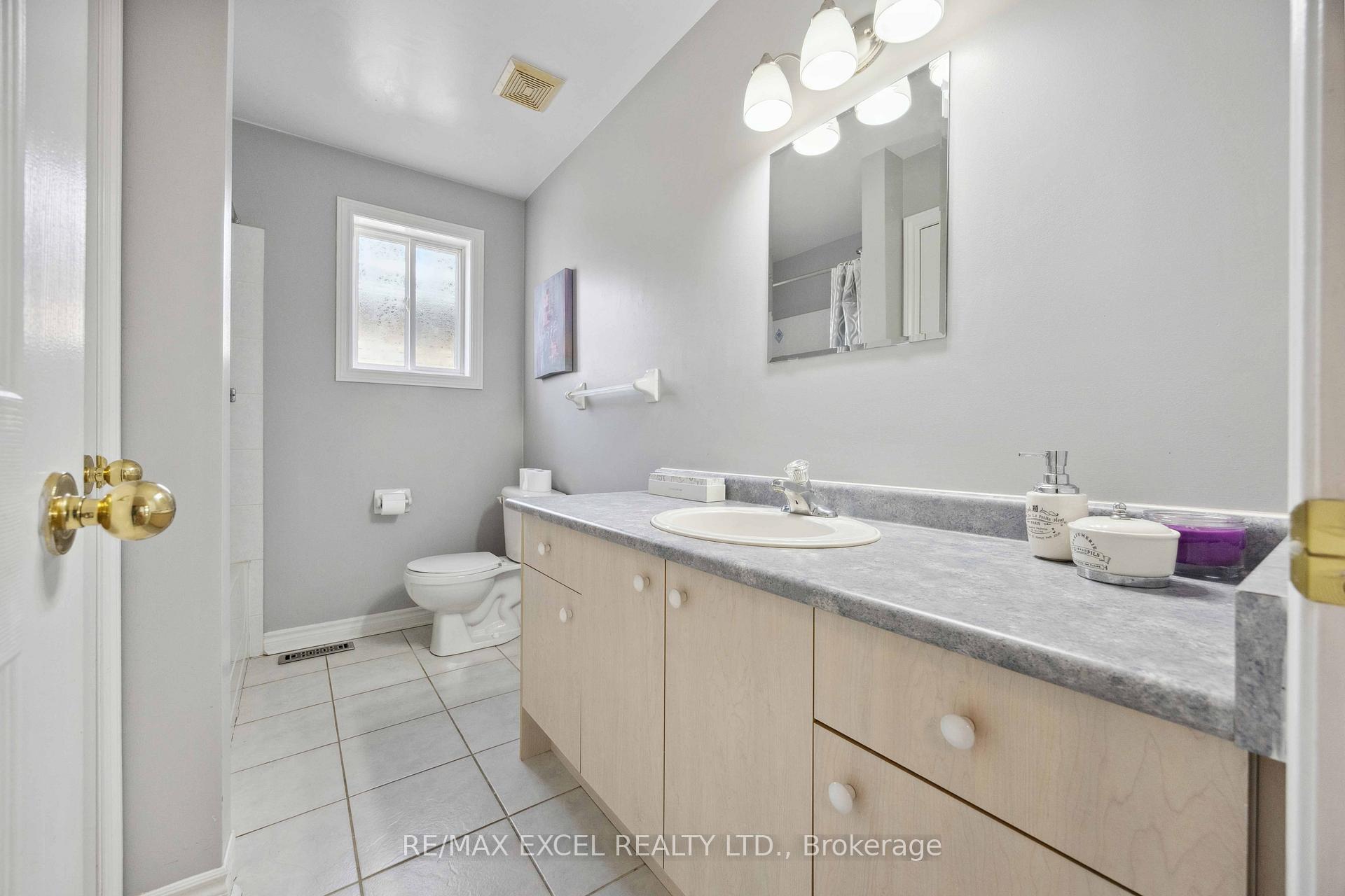 Photo 24 of 20 Bird Street, Barrie, Edgehill Drive — HOMEH