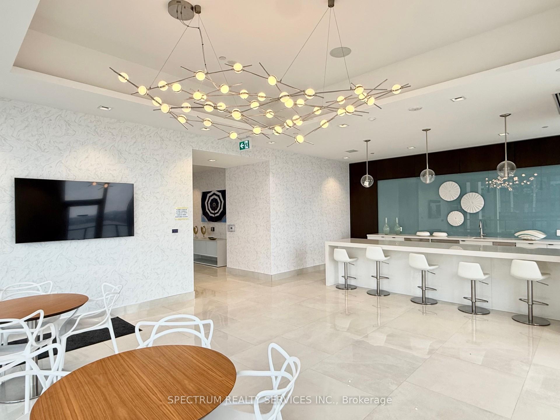 Photo 7 of Unit 906, 9000 Jane Street, Vaughan, Vellore Village — HOMEH